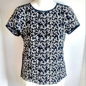 Womens NWOT H&M Black Cream And Blue Adorable Blouse Size 2